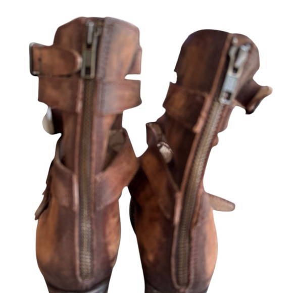 Freebird by Steven Bond Gladiator Sandal Women's 10 Brown Distressed Leather - Picture 7 of 15